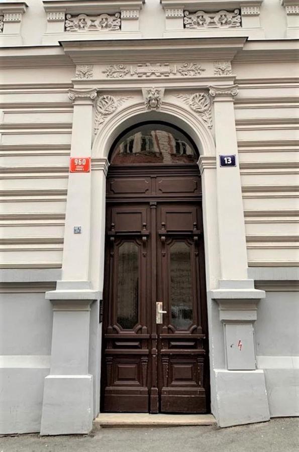 Side Street Apartments Prague Exterior photo