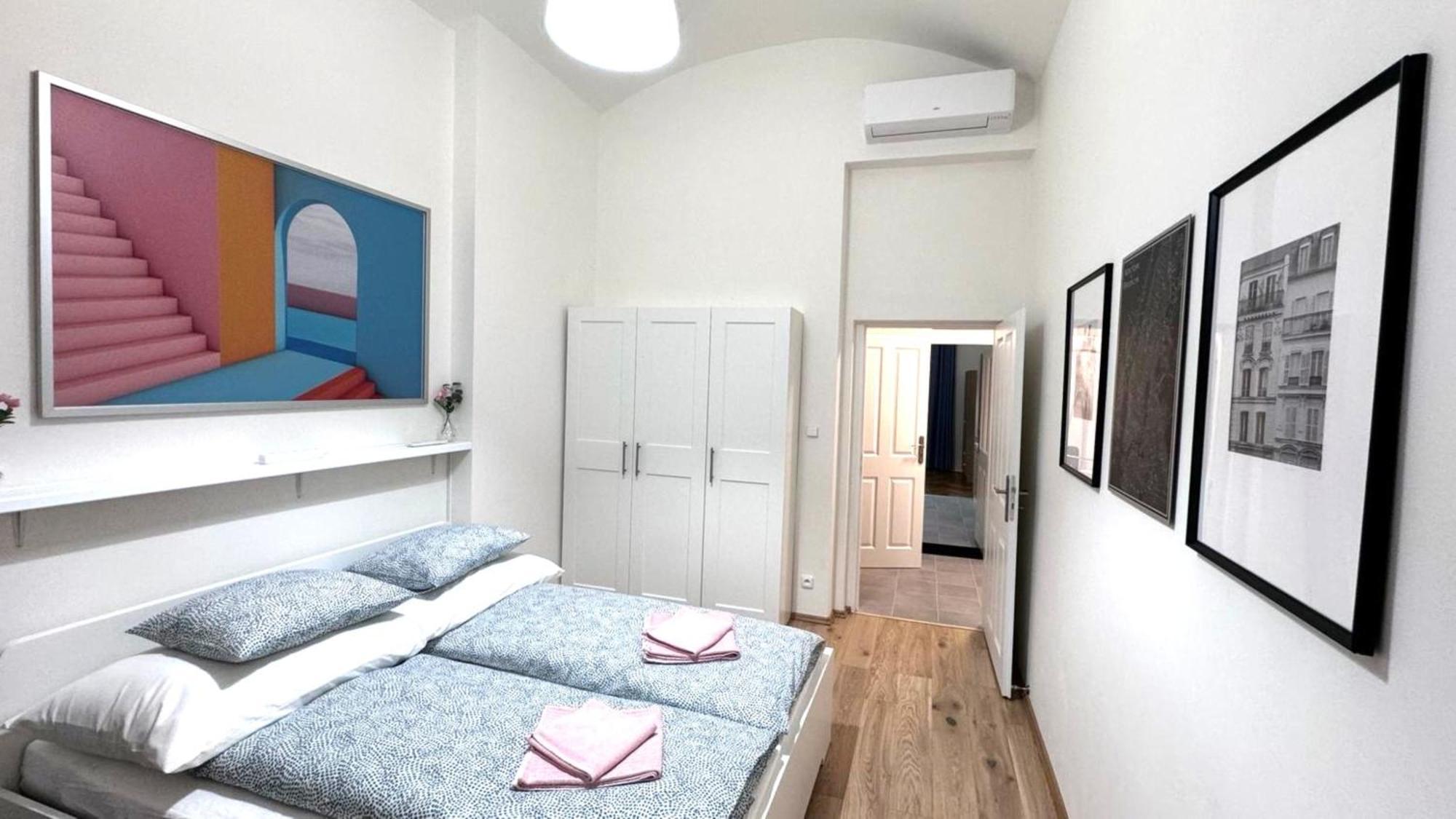 Side Street Apartments Prague Exterior photo