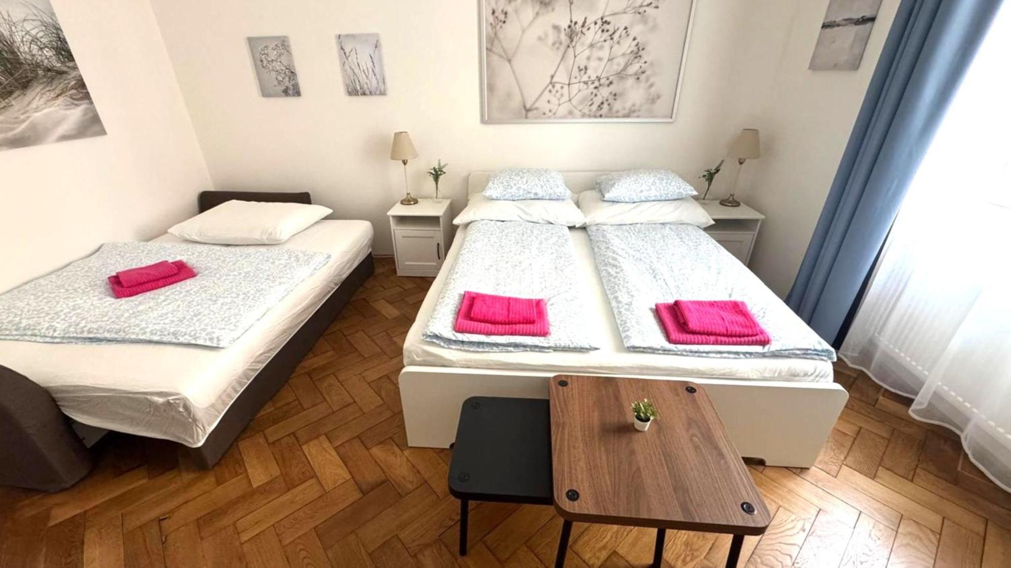 Side Street Apartments Prague Room photo